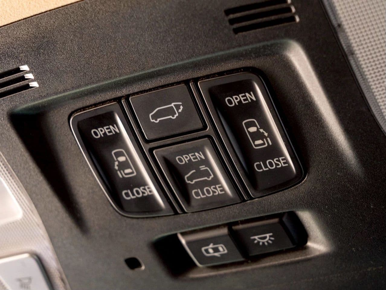 2015 TOYOTA VELLFIRE 2.5 Hybrid (ชุดแต่ง LEXUS LM300)