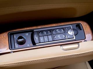 2015 TOYOTA VELLFIRE 2.5 Hybrid (ชุดแต่ง LEXUS LM300) - image blurred placeholder