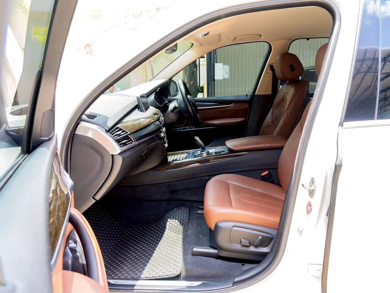 BMW X5 ปี 2014 2.0 sDrive25d Pure Experience (F15)