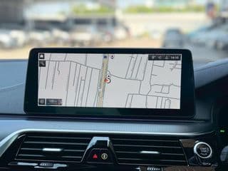 2021 BMW 520d 2.0 M Sport (G30) LCI (CKD) - image blurred placeholder