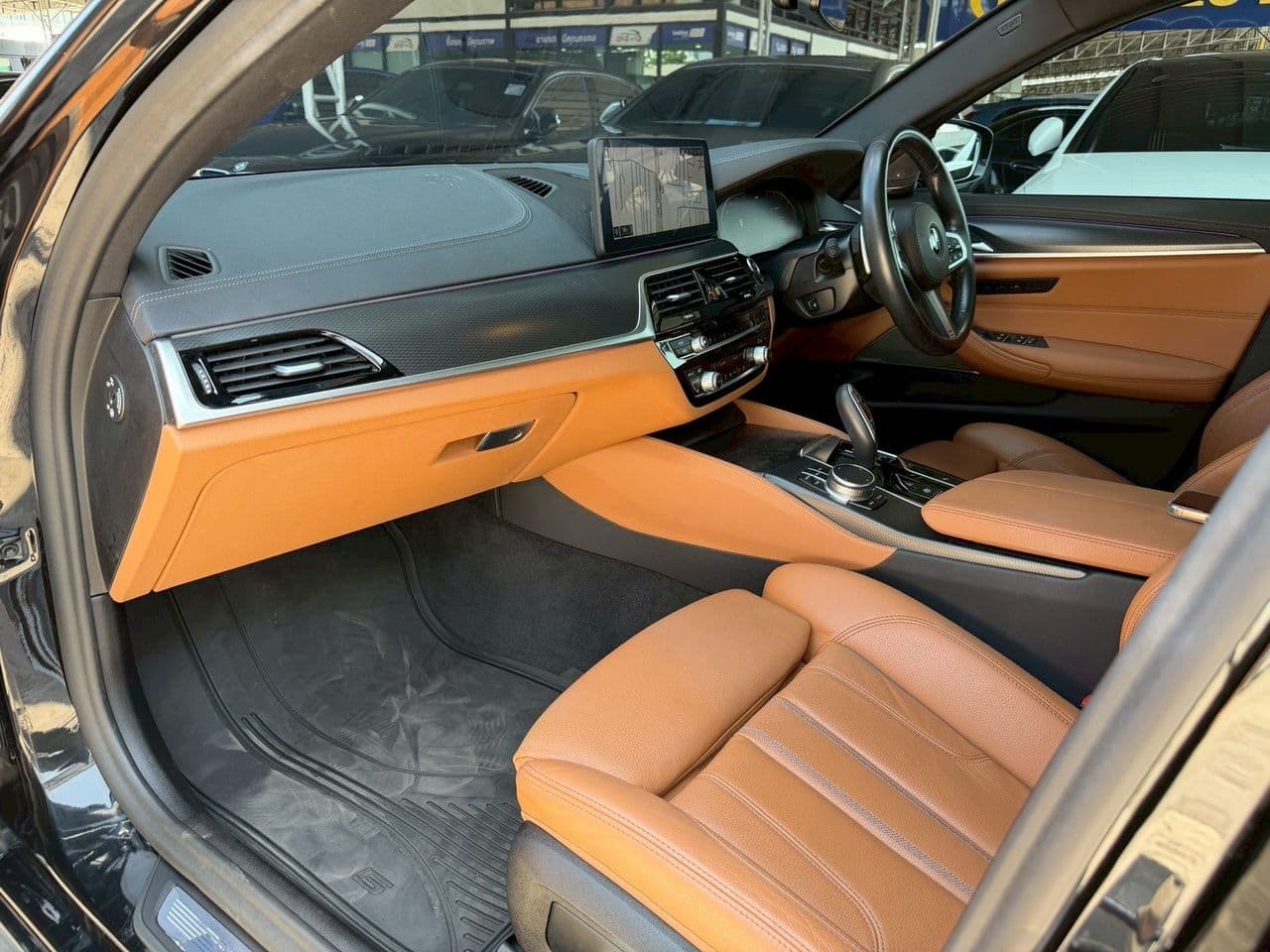 2021 BMW 520d 2.0 M Sport (G30) LCI (CKD)