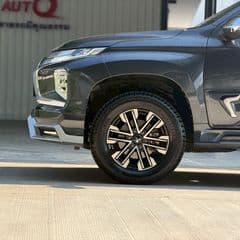 2021 Mitsubishi Pajero Sport 2.4 GT Premium 2WD - image blurred placeholder
