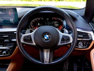 2021 BMW 520d 2.0 M Sport (G30) LCI (CKD) - image blurred placeholder