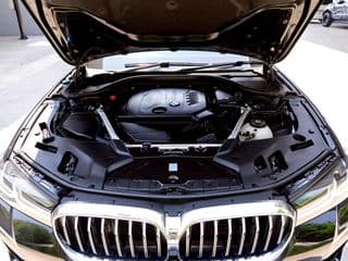 2021 BMW 520d 2.0 M Sport (G30) LCI (CKD) - image blurred placeholder
