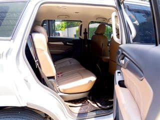 2023 Isuzu MU-X 1.9 Active 2WD - image blurred placeholder