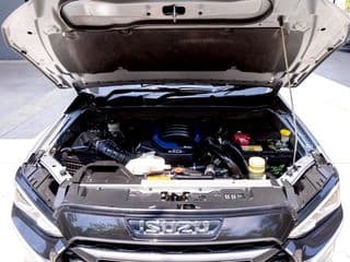 2023 Isuzu MU-X 1.9 Active 2WD - image blurred placeholder