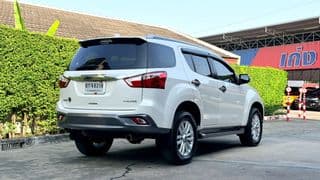 2017 Isuzu MU-X 3.0 2WD DVD Navigation - image blurred placeholder