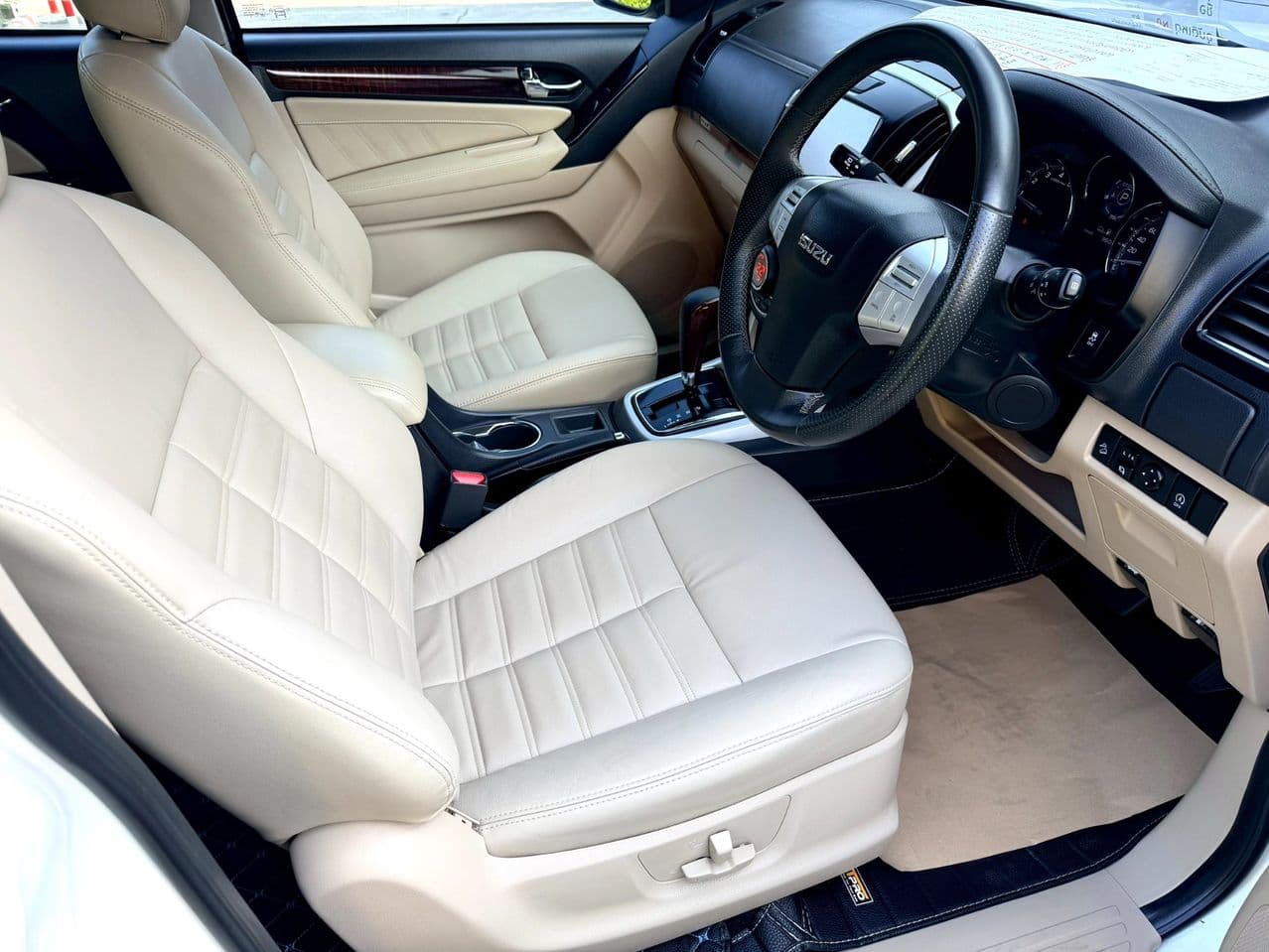 2017 Isuzu MU-X 3.0 2WD DVD Navigation