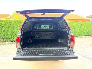 2016 Toyota Revo Prerunner 2.4 G 4-Door - image blurred placeholder