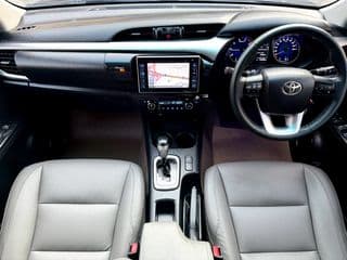 2016 Toyota Revo Prerunner 2.4 G 4-Door - image blurred placeholder