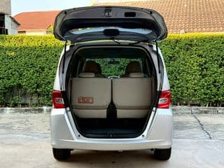 Honda Freed 1.5 EL ปี 2012 - image blurred placeholder