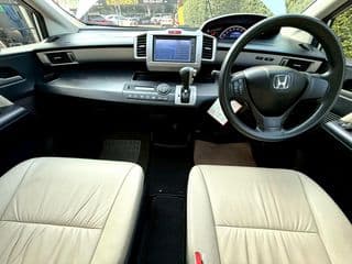 Honda Freed 1.5 EL ปี 2012 - image blurred placeholder