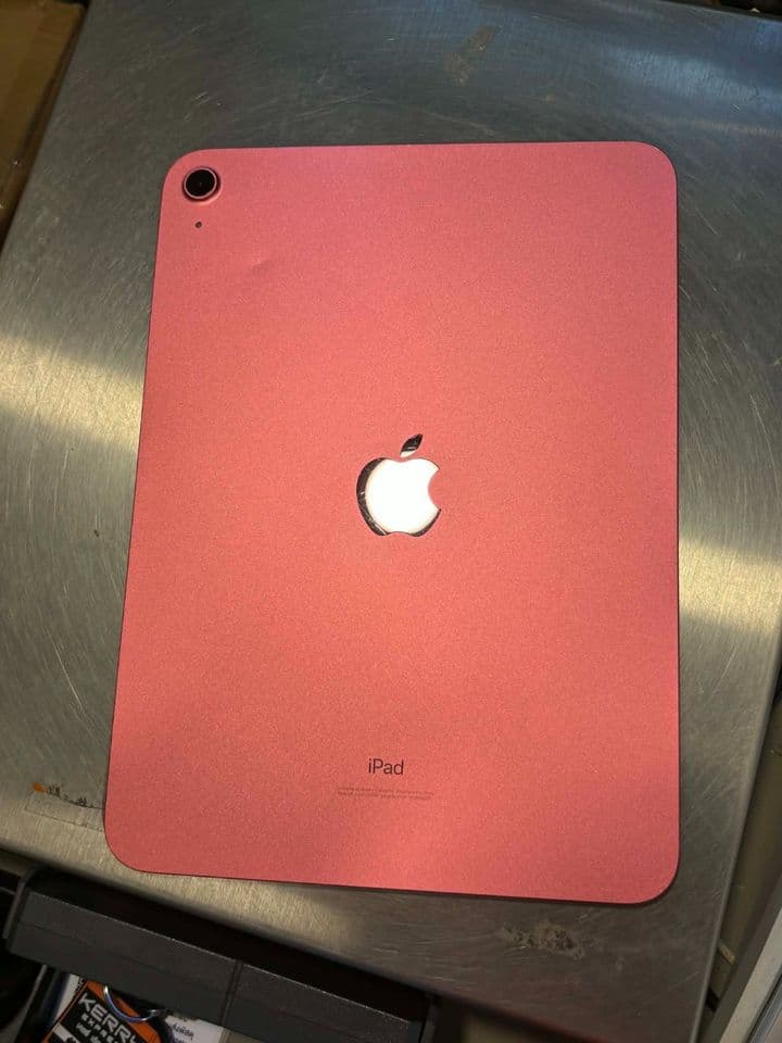 iPad 10th Gen 64GB