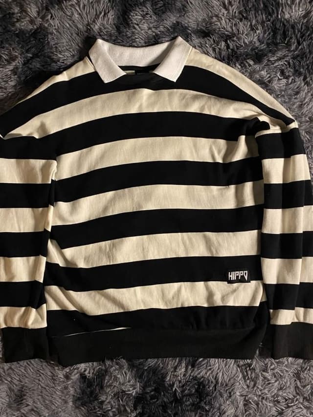 เสื้อสเวตเตอร์คอปก