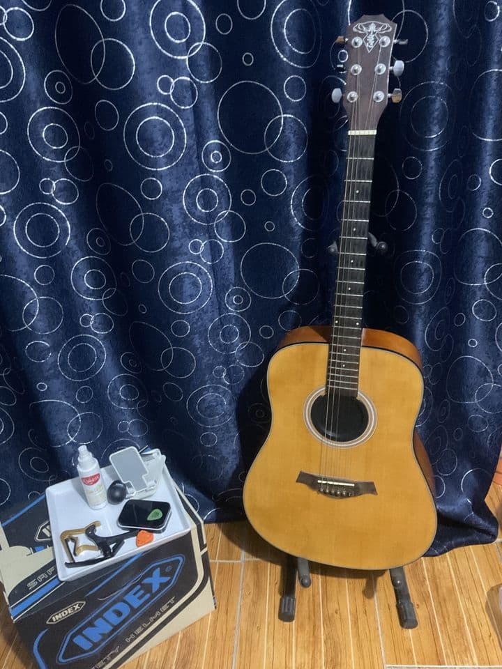 Takla m-370 Acoustic-Electric Guitar