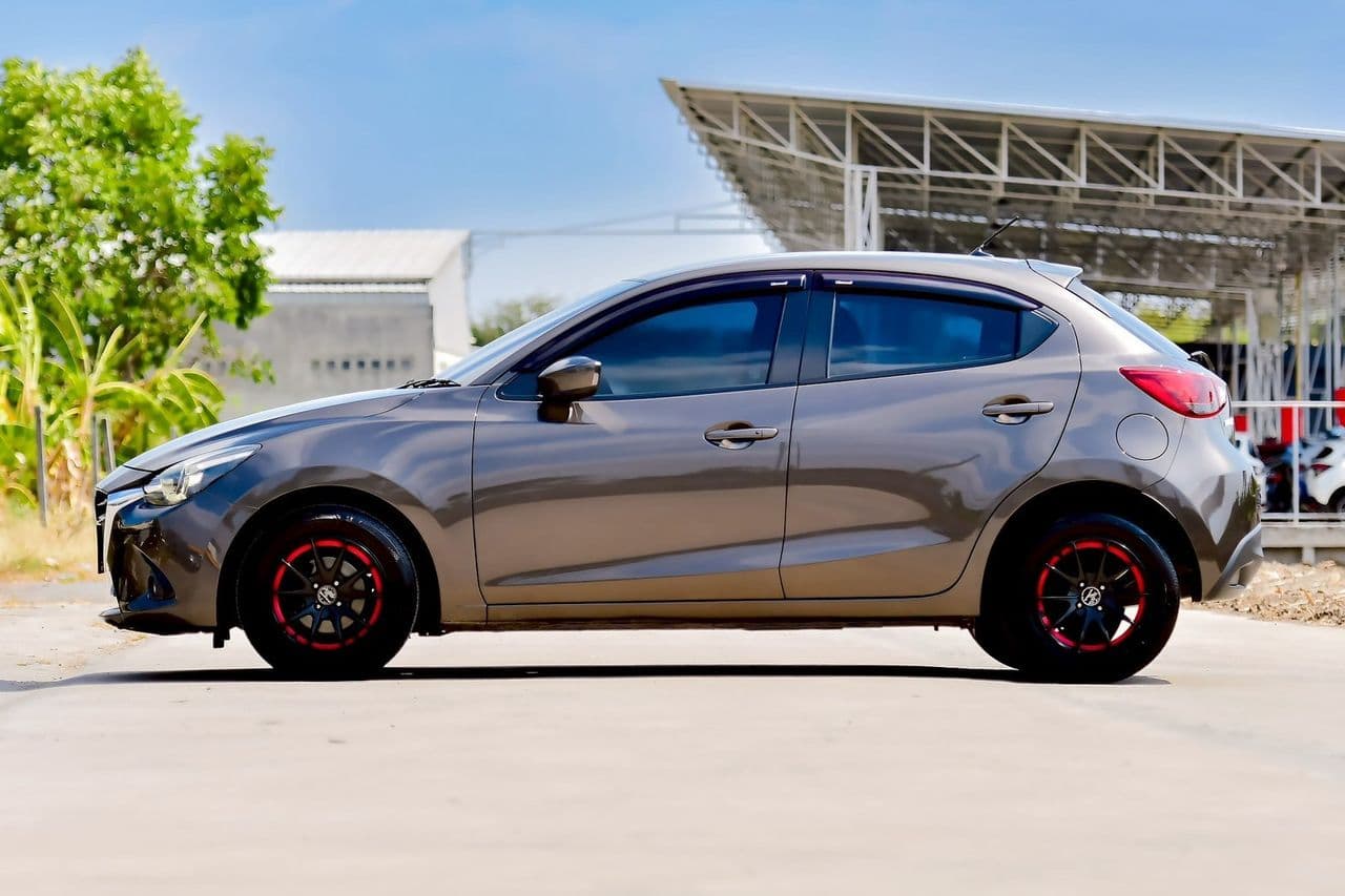 ปี 2016 MAZDA 2 1.3 High Connect A/T