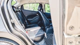 ปี 2016 MAZDA 2 1.3 High Connect A/T - image blurred placeholder