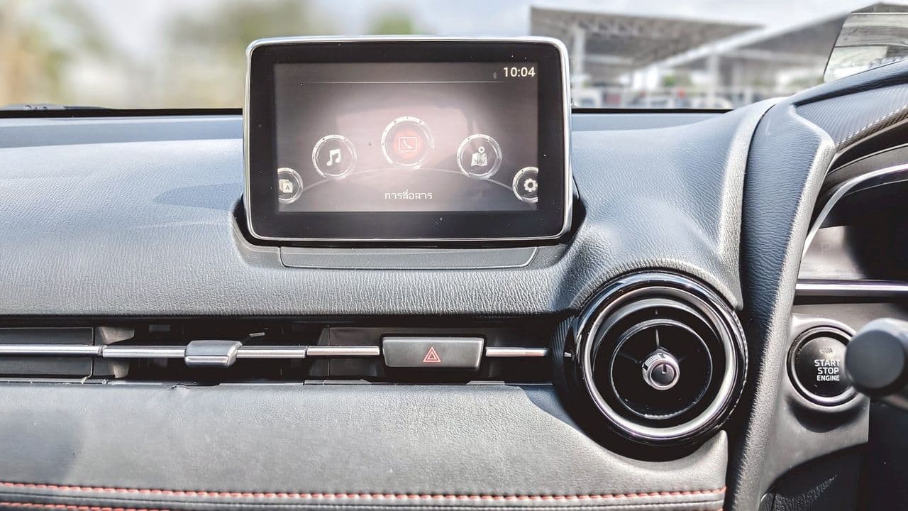 ปี 2016 MAZDA 2 1.3 High Connect A/T