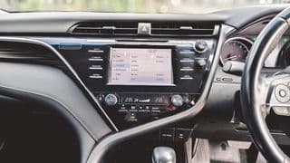 2019 TOYOTA CAMRY 2.0 G A/T - image blurred placeholder