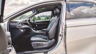 2019 TOYOTA CAMRY 2.0 G A/T - image blurred placeholder