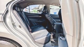 2019 TOYOTA CAMRY 2.0 G A/T - image blurred placeholder