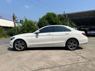 Mercedes Benz C220 d Avantgarde W205 Facelift 2019 - image blurred placeholder