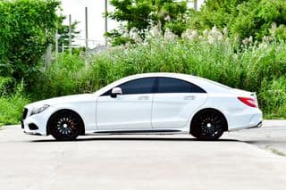 2015 BENZ CLS250D AMG Sunroof - image blurred placeholder