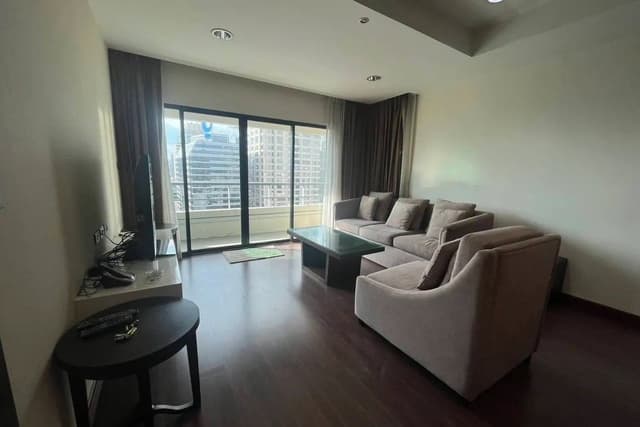คอนโด 2 ห้องนอน Sathorn Gardens