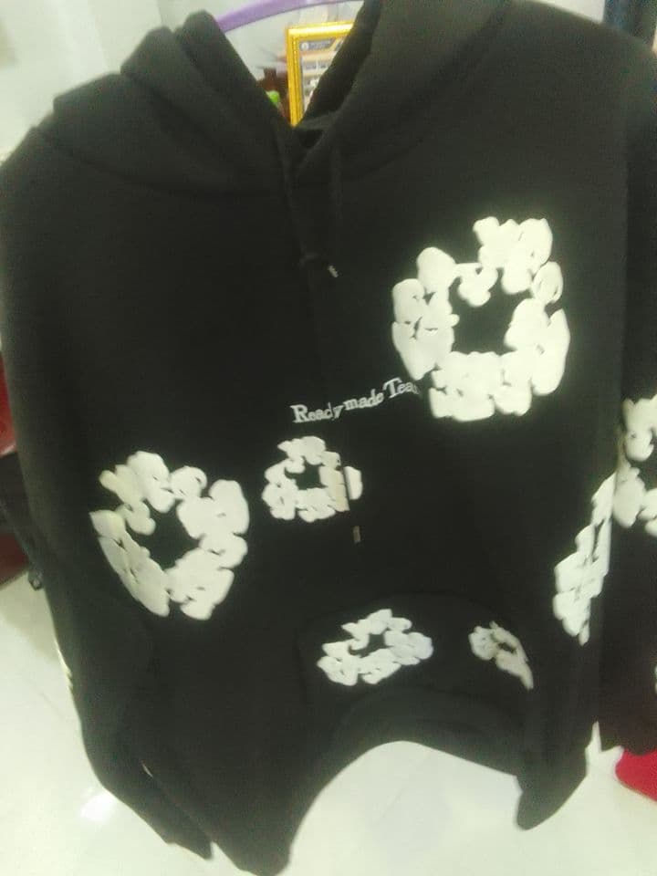 เสื้อกันหนาวลายดอก