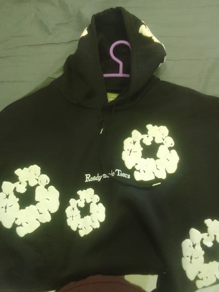 เสื้อกันหนาวลายดอก