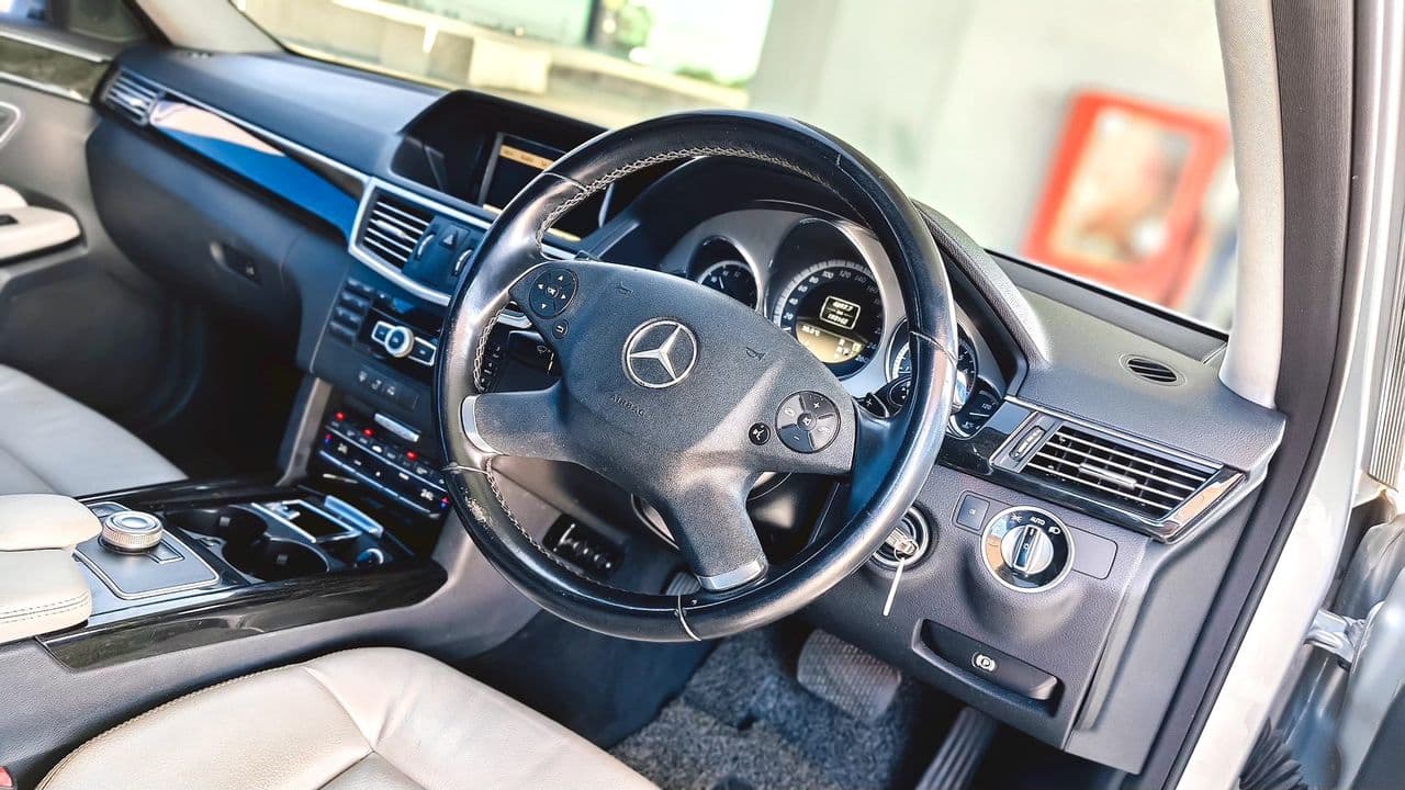 2011 Benz E250 1.8 เบนซิน BE