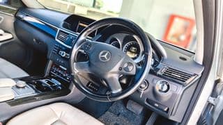 2011 Benz E250 1.8 เบนซิน BE - image blurred placeholder