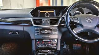 2011 Benz E250 1.8 เบนซิน BE - image blurred placeholder
