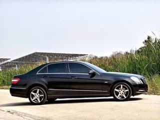 2011 Benz E200 AMG 1.8 A/T - image blurred placeholder