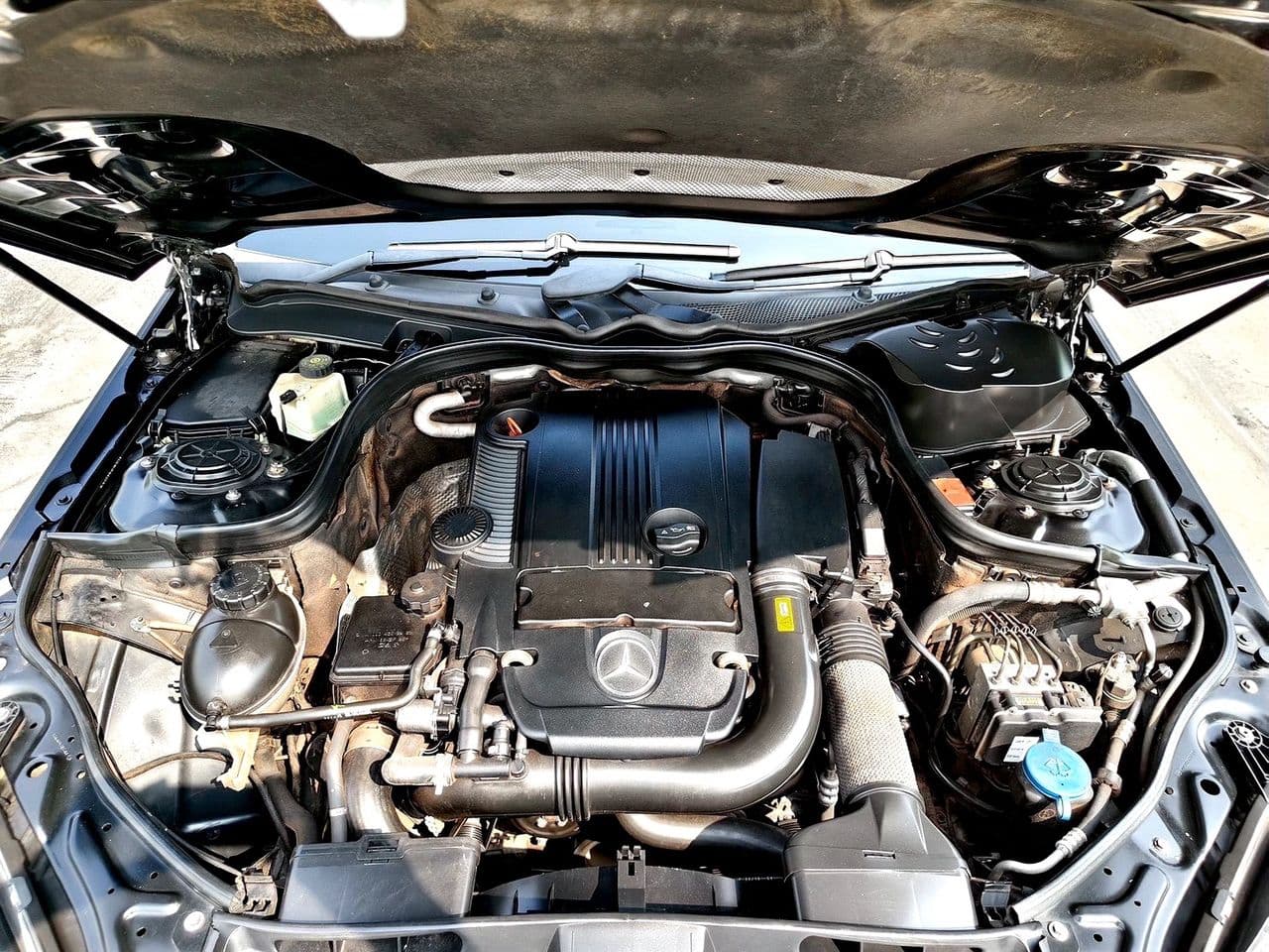 2011 Benz E200 AMG 1.8 A/T