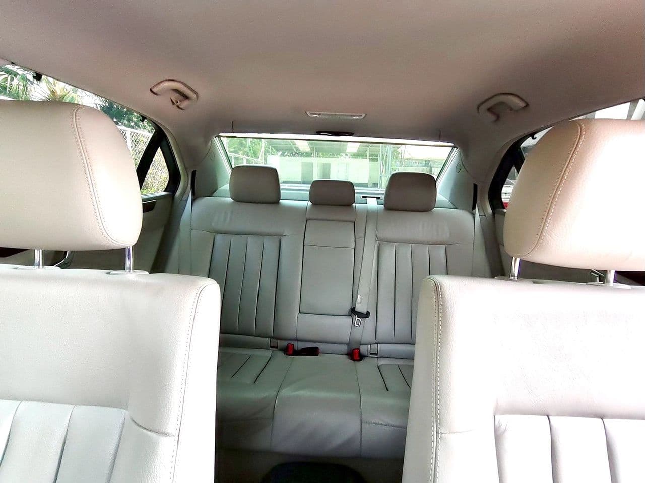 2011 Benz E200 AMG 1.8 A/T