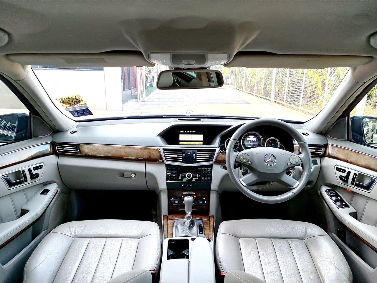 2011 Benz E200 AMG 1.8 A/T