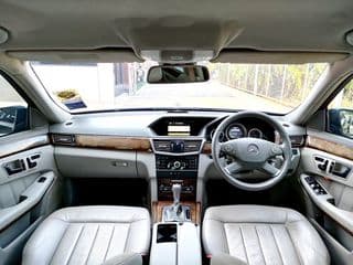 2011 Benz E200 AMG 1.8 A/T - image blurred placeholder