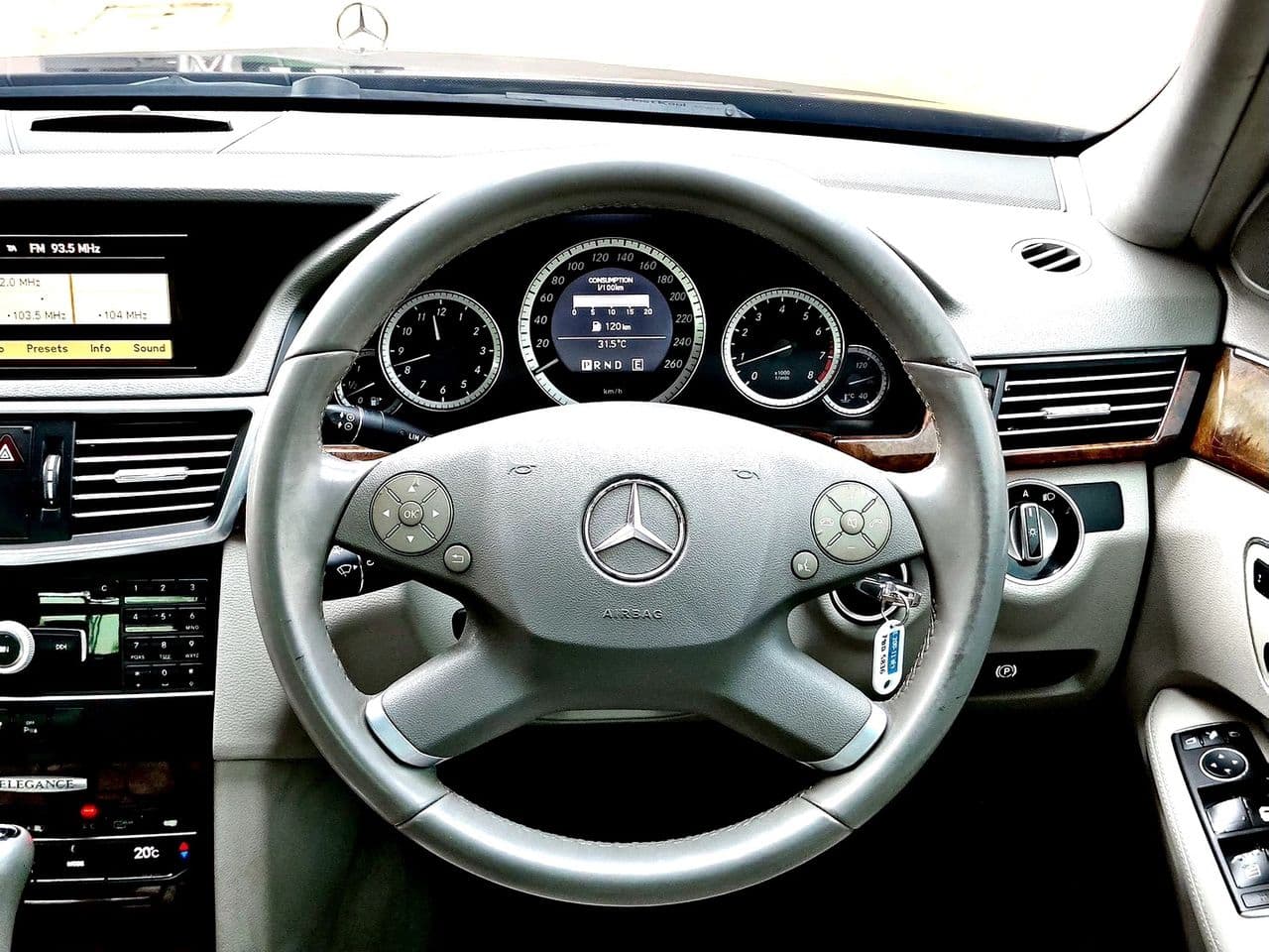 2011 Benz E200 AMG 1.8 A/T