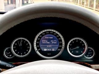 2011 Benz E200 AMG 1.8 A/T - image blurred placeholder