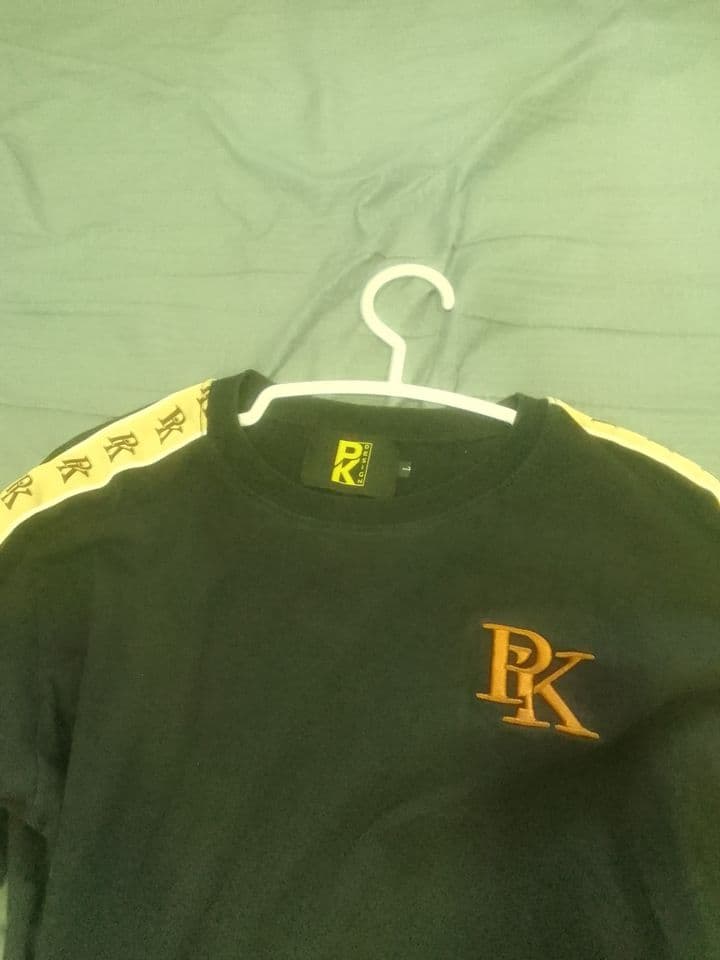 เสื้อสเวตเตอร์แขนยาว pk