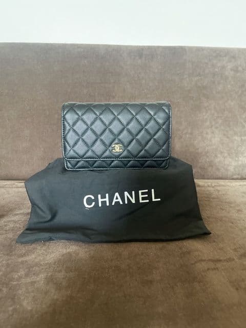 Wallet On Chain Micro chip Caviar Leather