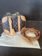 Louis Vuitton Valisette Souple BB made from Damier Ebene canvas - image blurred placeholder