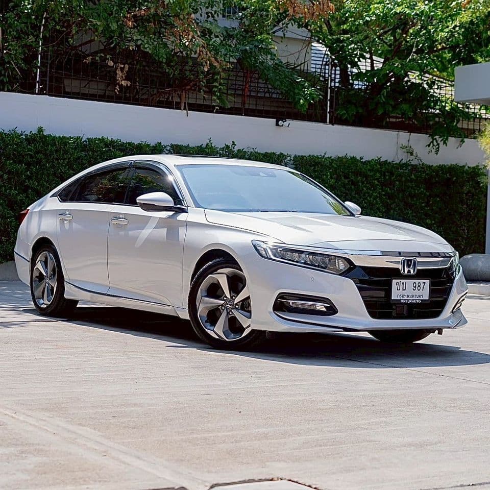 2021 honda Accord 2.0 eHEV Tech