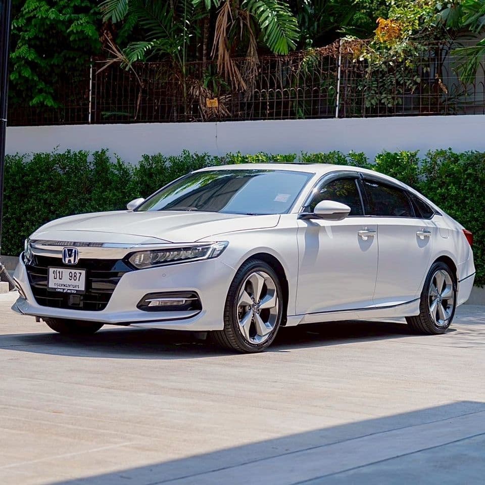 2021 honda Accord 2.0 eHEV Tech