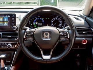 2021 honda Accord 2.0 eHEV Tech - image blurred placeholder
