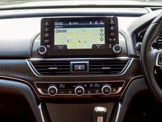 2021 honda Accord 2.0 eHEV Tech - image blurred placeholder