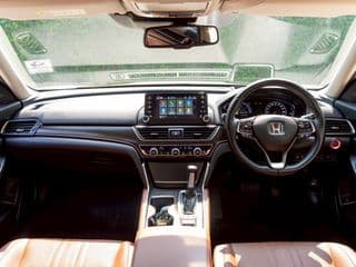 2021 honda Accord 2.0 eHEV Tech - image blurred placeholder