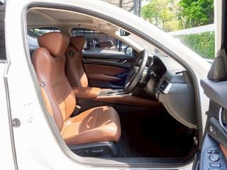 2021 honda Accord 2.0 eHEV Tech - image blurred placeholder