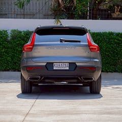 2019 Volvo XC40 2.0 AWD R-Design (CBU) - image blurred placeholder